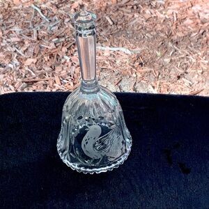 European Collection Lead Crystal Bell Etched Bird